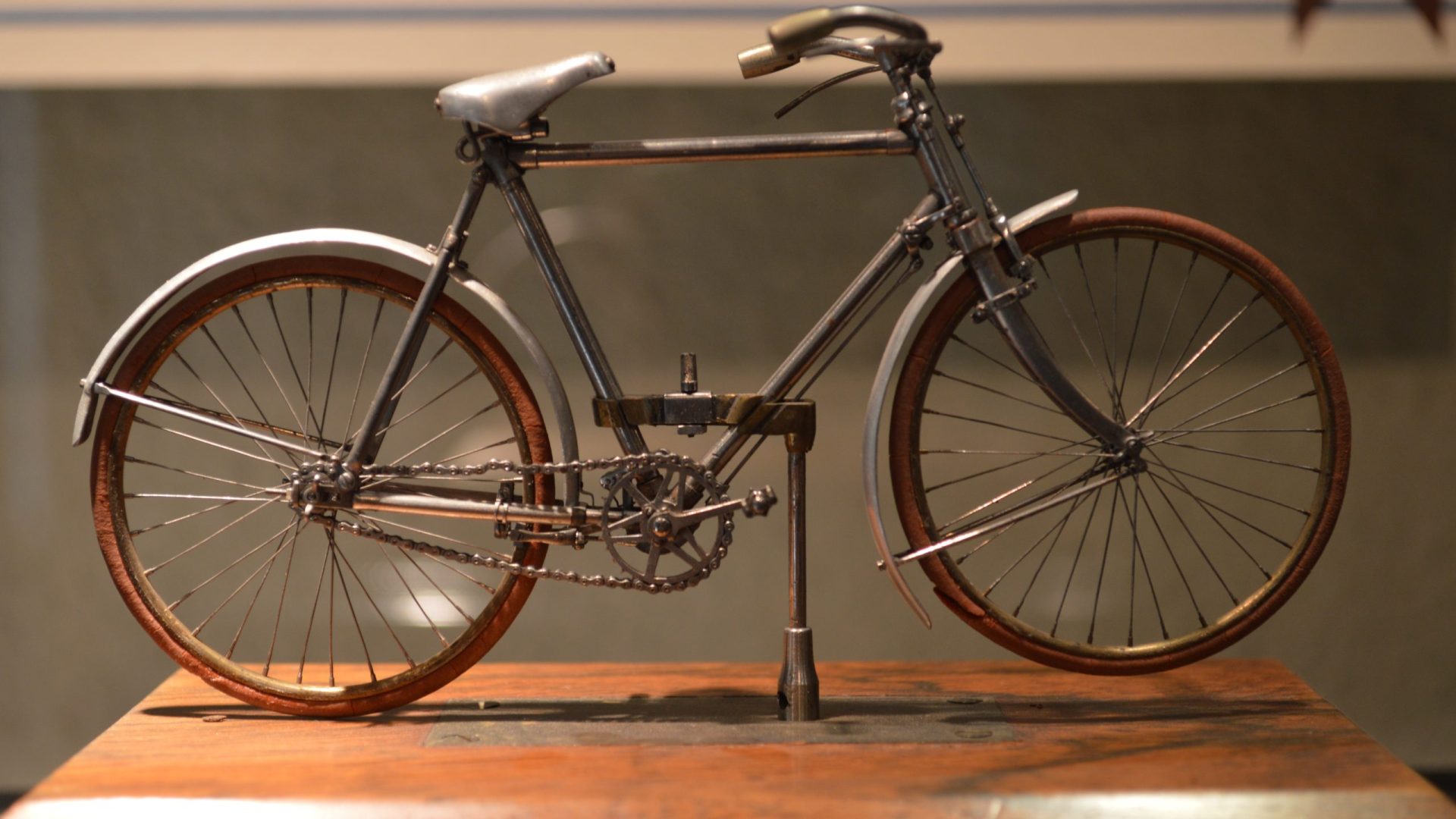 Plus petit vélo du monde, Guiness des records, Musée de l'horlogerie et du décolletage, Cluses