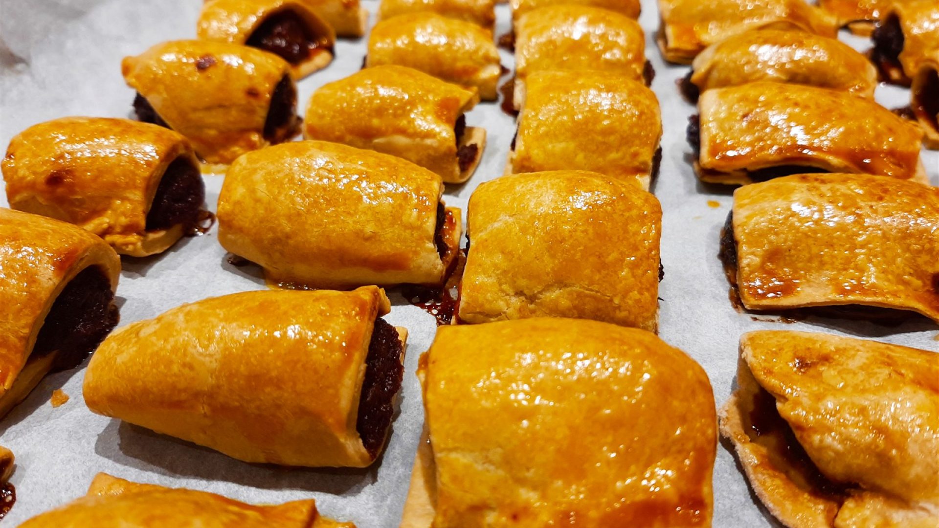 rissoles de haute-savoie, pâtisserie, chausson aux poires pommes